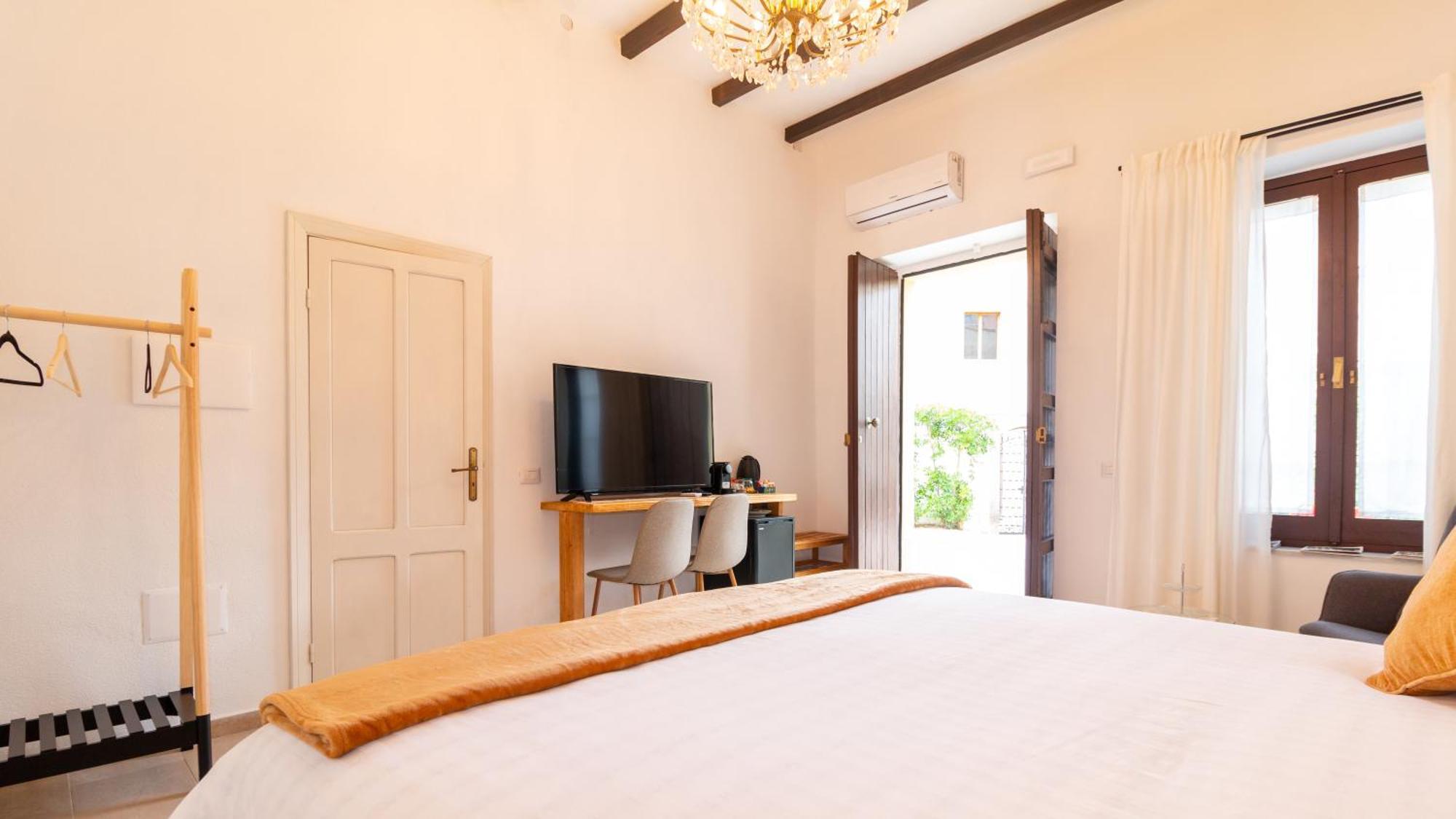 Depandance Eleonora-Luxury Home Oristano Exteriör bild